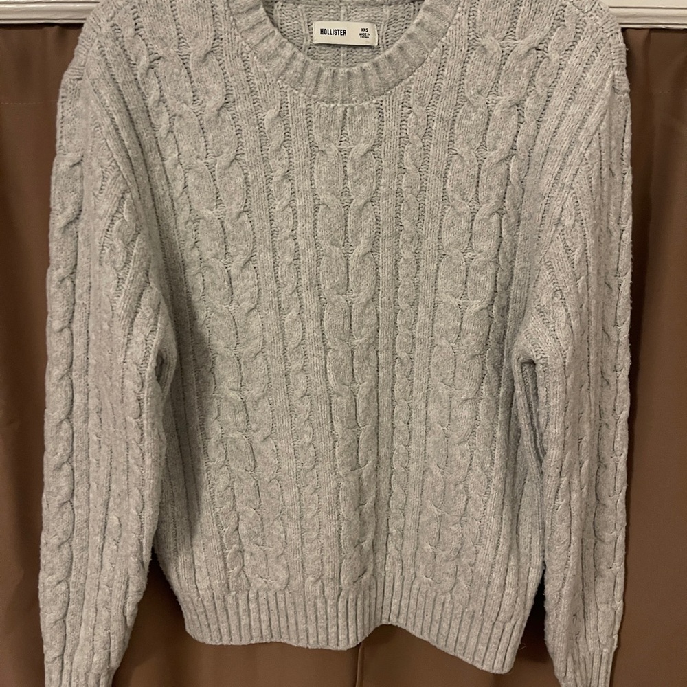Hollister Light Gray Cable Knit Sweater